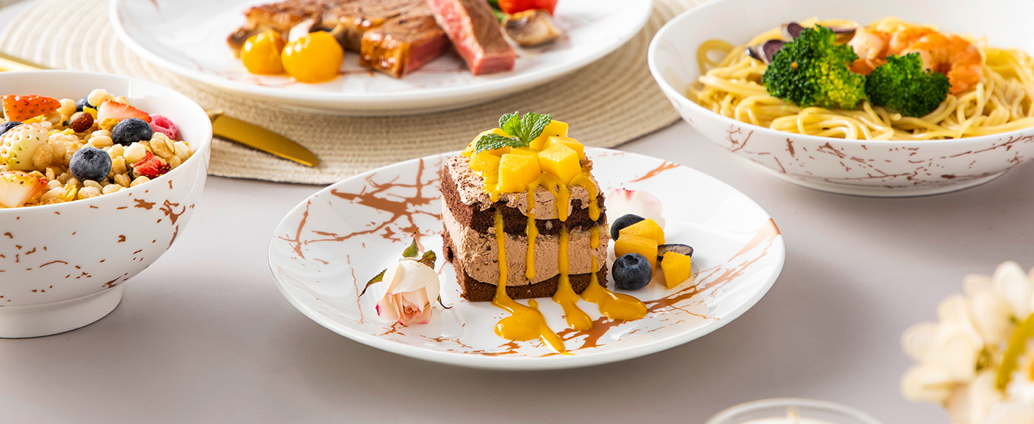 LOVECASA Sweet: Сервіз Porzellan Daphne 32-елементний, з золотим декором, для 8 осіб (білий)