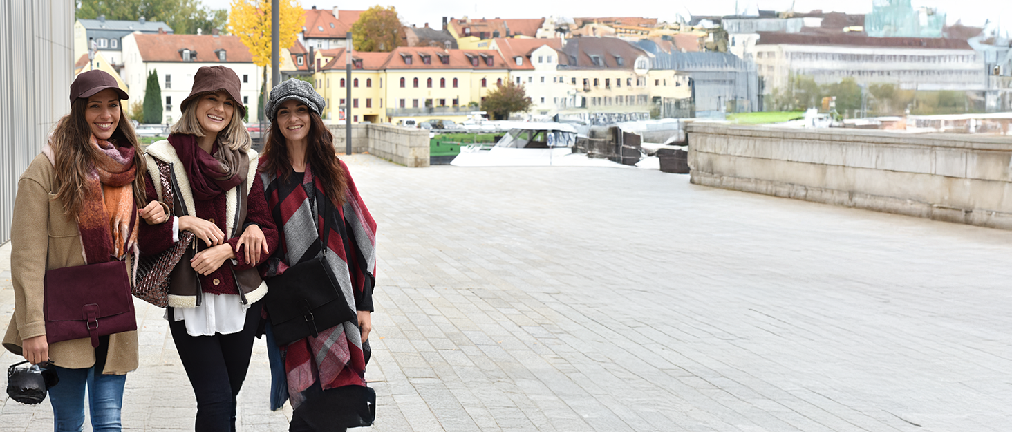 Жіночий ремінь StyleBREAKER з декоративними заклепками, штучна шкіра, темно-сірий, регульований