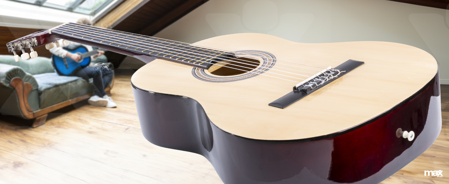 MAX SoloArt Акустична гітара 4/4 для початківців - Комплект з чохлом, тюнером, медіатором, ременем та аксесуарами
