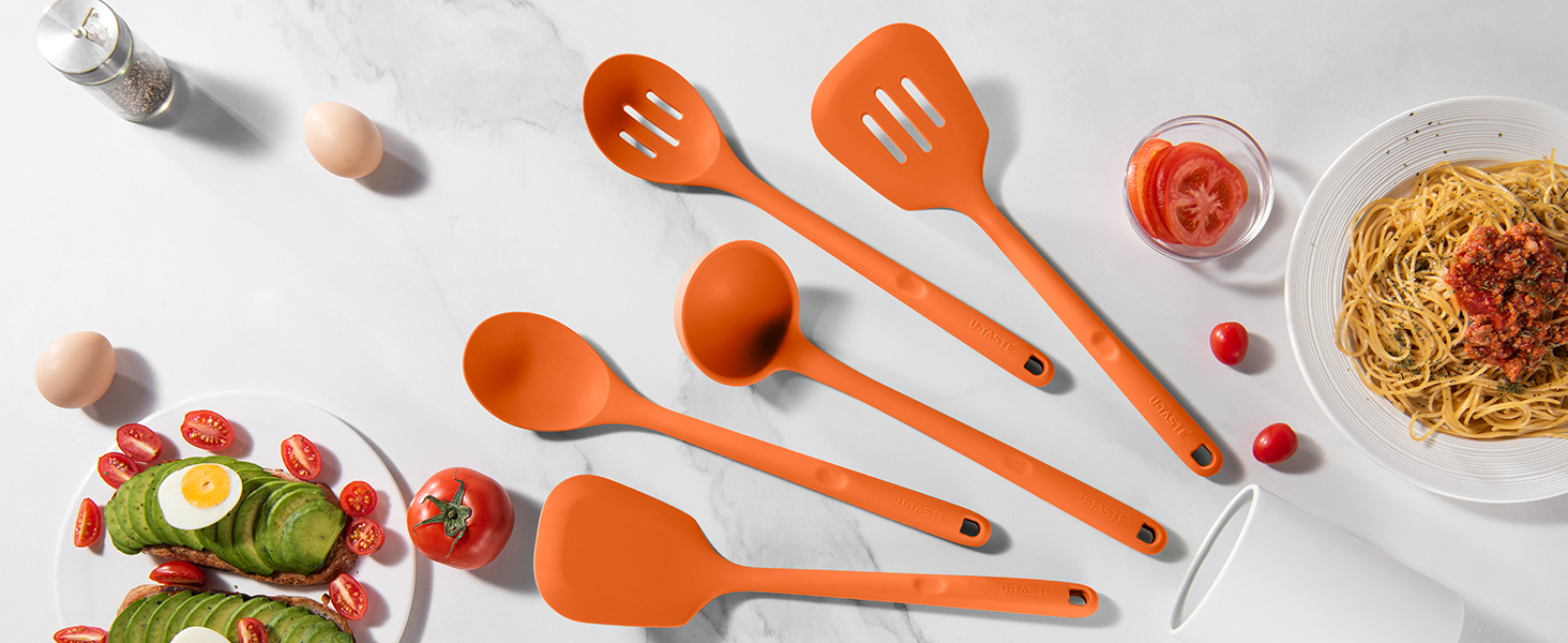 U-Taste Набір кухонного посуду з силікону, 5 шт, довгі, термостійкі до 315°C, BPA Free, антипригарні лопатки та ложки для змішування, смаження, сервірування (помаранчеві)