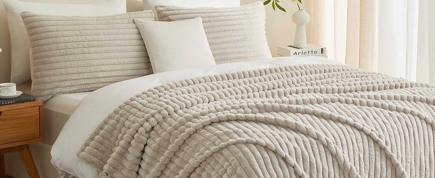 Плюшевий м'який плед Luofanfei 180x200, салатовий/бежевий, з ефектом