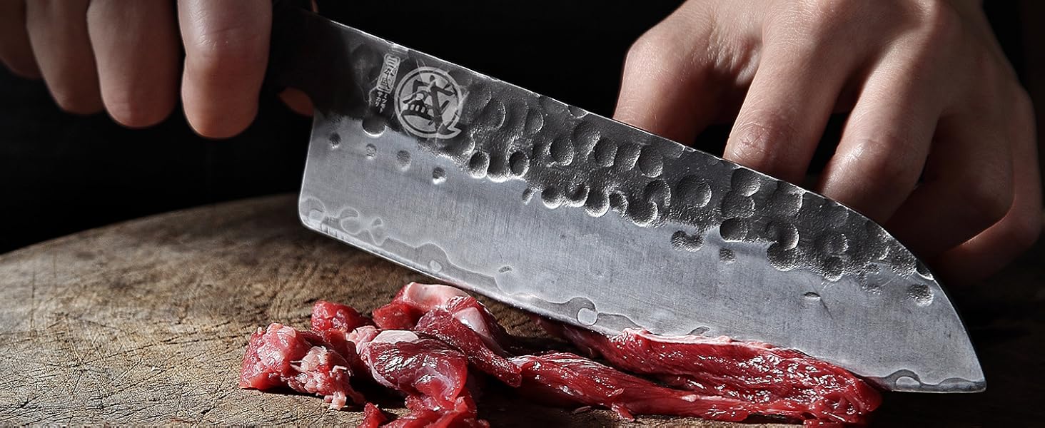 Японський ніж Santoku Mitsumoto Sakari 19 см, ручка з рожевого дерева, сталь з високим вмістом вуглецю, в подарунковій коробці