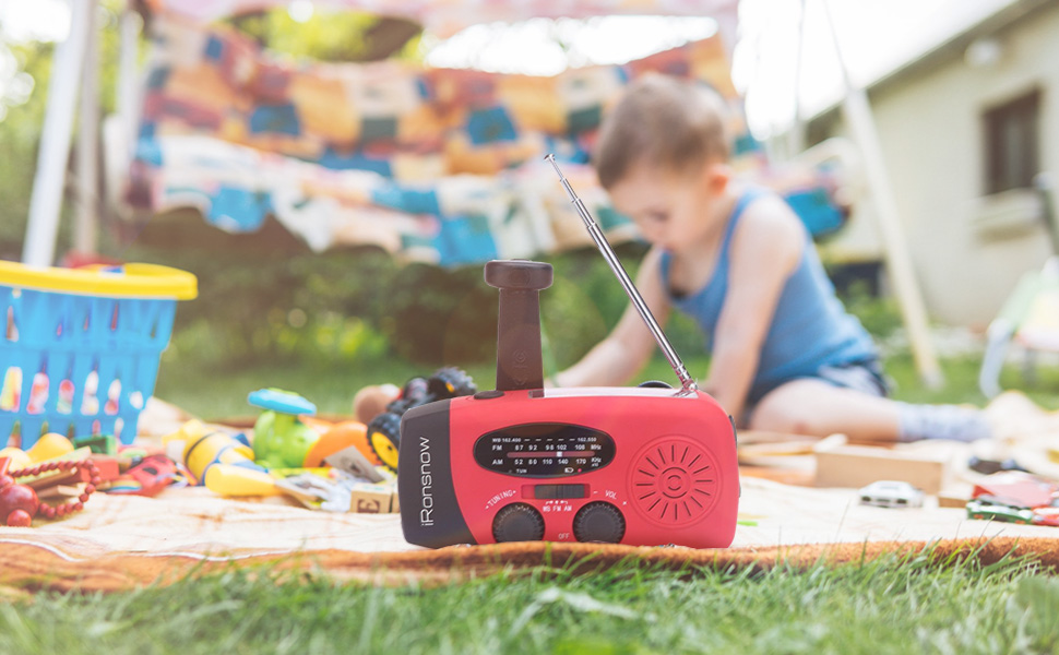 Сонячна радіостанція iRonsnow з ручним заводом, LED-ліхтарик, 2000mAh AM/FM, USB-зарядка для походу, кемпінгу, екстрених ситуацій