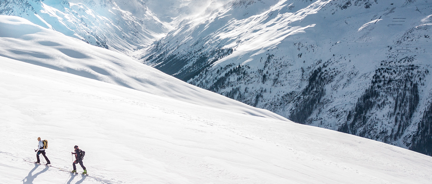 Обогреваемая жилетка LABCOOL для мужчин и женщин - жилетка з мікрофлісу з 6 зонами нагріву та 3 рівнями температури - USB-живлення з Powerbank 10000mAh - можна прати в пральній машині, чорний, розмір M