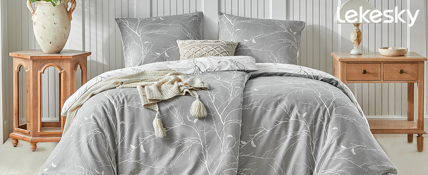 Постільна ковдра Lekesky 135x200 4-х частинна - 2 наволочки 135x200 см + 2 наволочки 80x80 см, квітковий принт, сірий поліестер мікрофібра з блискавкою, гілки сірий/білий