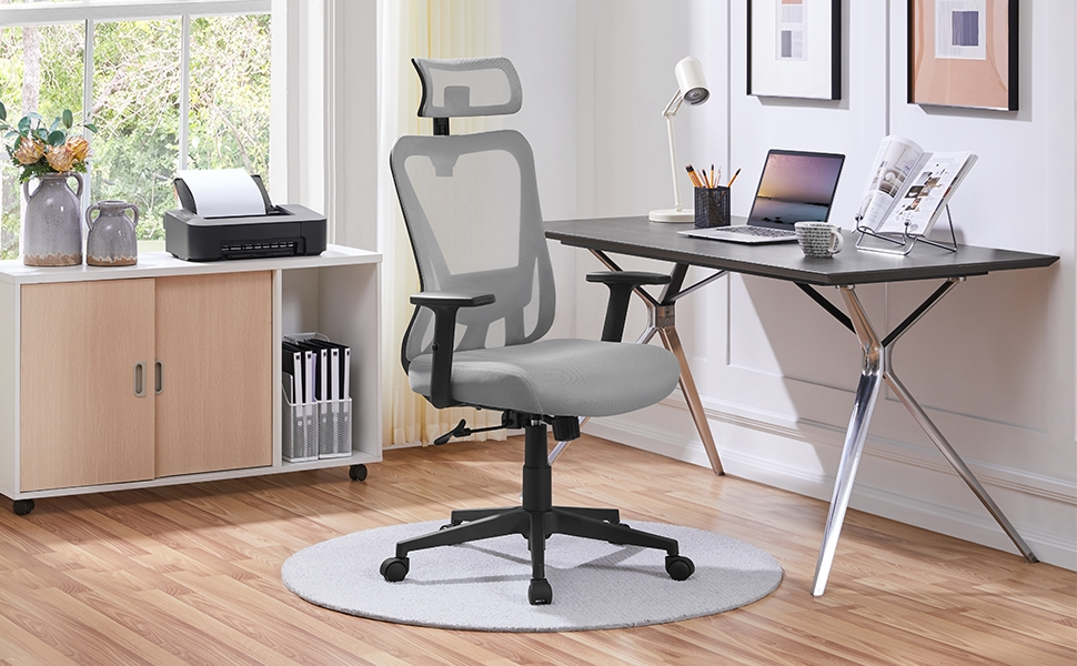 Крісло офісне Yaheetech ергономічне з регульованою підголівником, підлокітниками та поперековою підтримкою, поворотне, з можливістю нахилу 90°-130°, регульоване по висоті (світло-сірий)