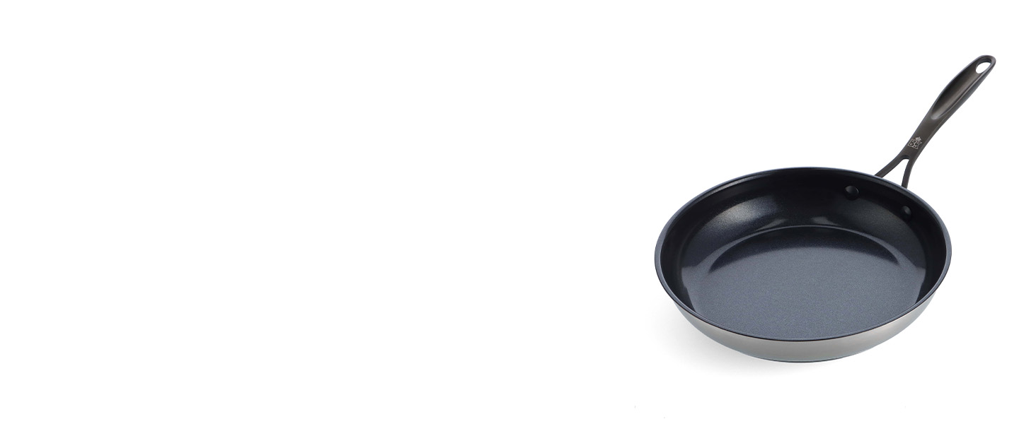 Набір посуду BK Ceramic Black 7-piece з нержавіючої сталі з керамічним антипригарним покриттям без PFAS, чорний. Ідеально для приготування їжі на індукційних плитах, безпечний для миття в посудомийній машині та використання в духовці.