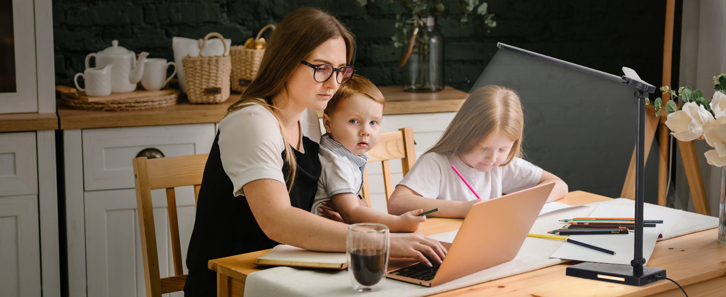 iVict LED лампа для столу з регульованими Swing Arms, 5 режимів, сенсорне керування, таймер, USB-порт, пам'ять, для дітей, білий колір