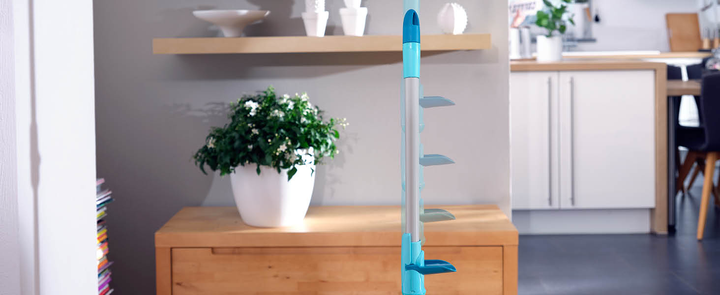 Leifheit CLEAN Twist M Ergo 2.0 – набір для прибирання: плоска швабра з мікрофібри для вологого догляду за паркетом, ламінатом і дерев'яною підлогою, система віджиму, Click-System, насадка Supersoft