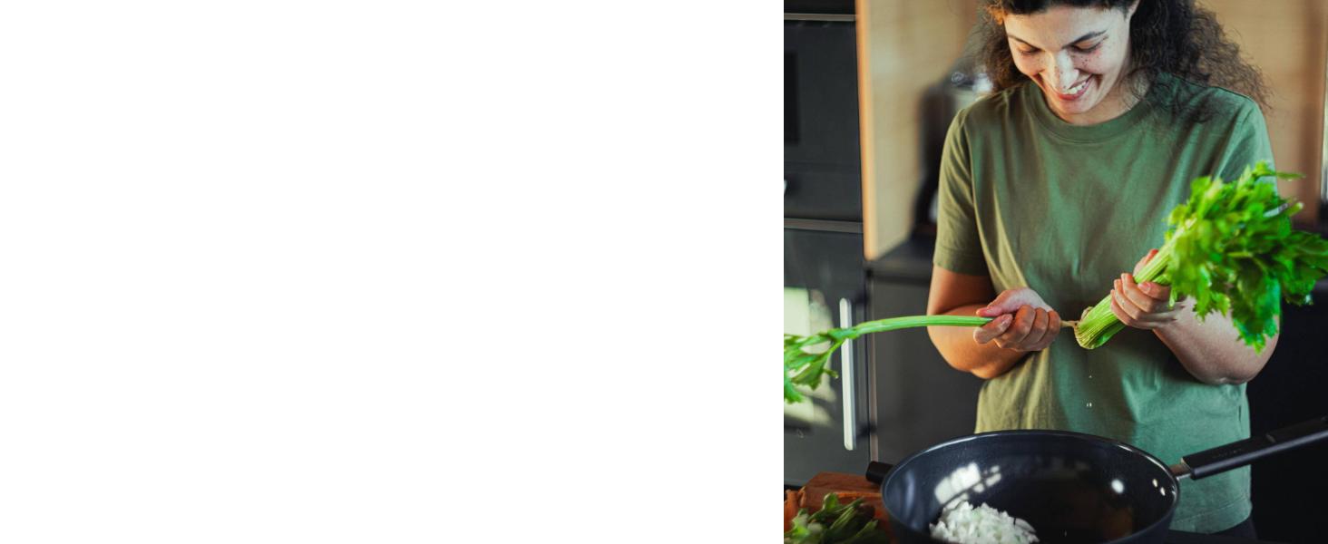 Wok-пательня Fiskars Hard Face 22 см, антипригарна, алюміній, для всіх плит, стійка до подряпин, чорна