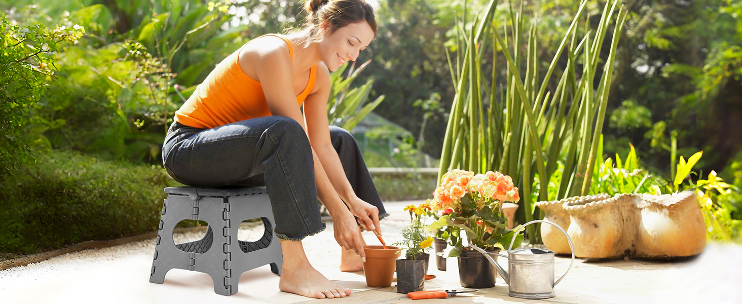 Складний табурет HOUSE DAY 27см чорний: міцний, з антиковзними ніжками та ручкою, для кухні, ванної, дитячої кімнати, кемпінгу (сірий)