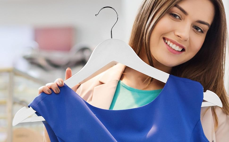 Набір з 20 дерев'яних вішалок для одягу Sjard з кільцем з кедру, захист від молі, з перекладиною для штанів, сертифікат FSC®