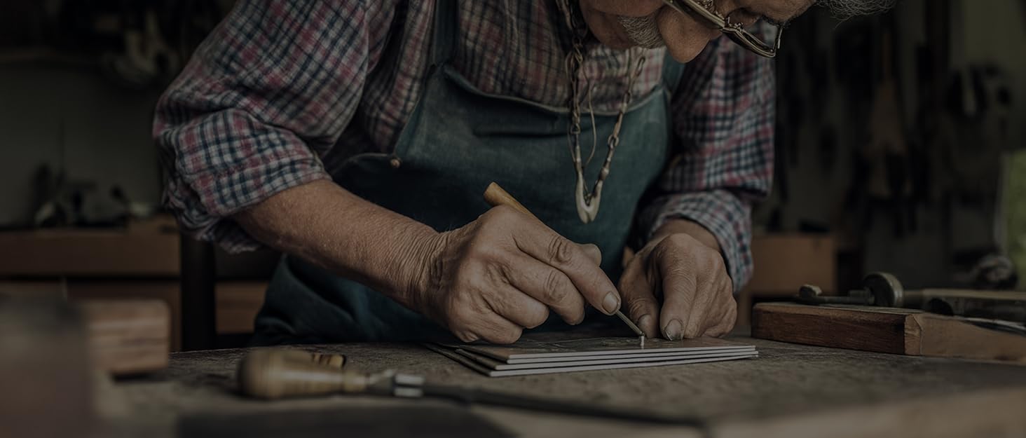 Чоловічий тонкий гаманець Portmonee з захистом RFID, Smart гаманець для карток та грошей, компактний Air Tag гаманець для 12 карт та 2 посвідчення, гаманець з висувним механізмом та відділенням для монет, A002 - Чорний карбон