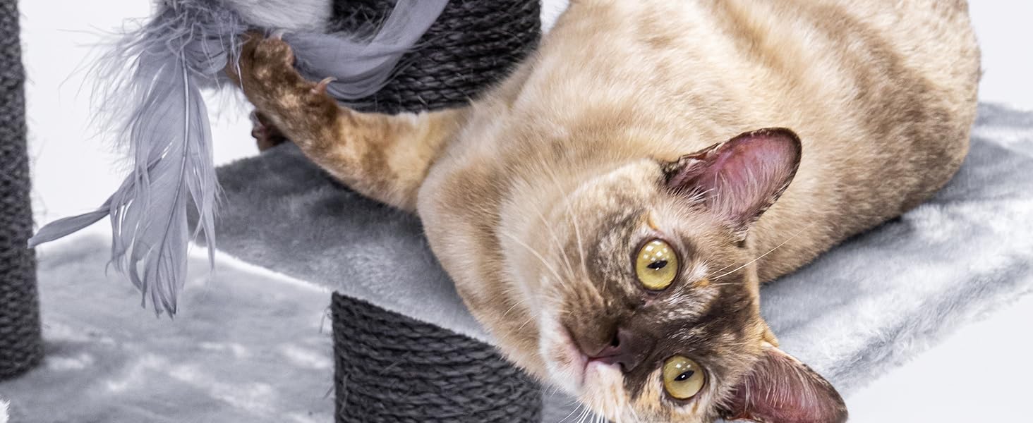 Котячий будиночок Petrebels Cleopatra: когтеточка, лежанка, печера, 134 см, бежевий/сірий