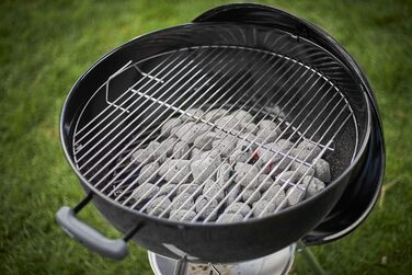 Вугільний гриль Weber Classic Kettle 57 см, чорний, з термометром, емальований, на колесах, для барбекю