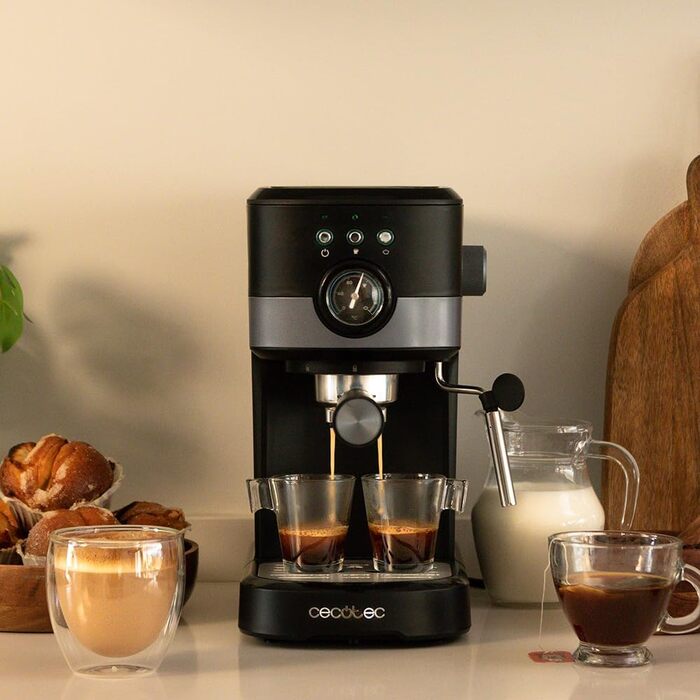 Кавоварка Cecotec Compacta Power Espresso 20 Pecan 1100 Вт, 20 бар, термоблок, парова насадка, подвійний фільтр, 1,25 л, чорна, з манометром