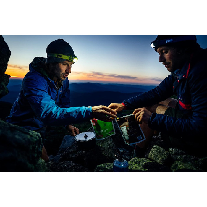 Налобний ліхтар PETZL TIKKA сірий універсальний для дорослих
