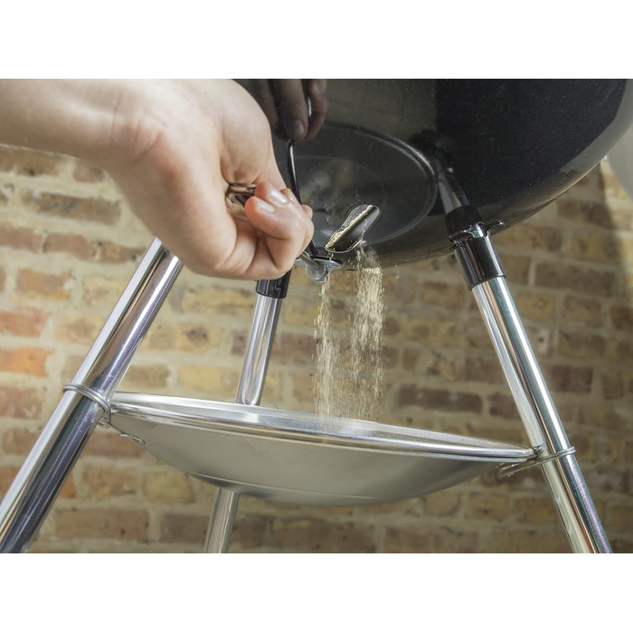 Вугільний гриль Weber Classic Kettle 57 см, чорний, з термометром, емальований, на колесах, для барбекю