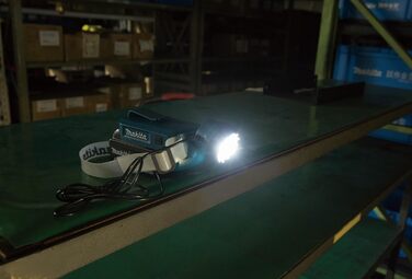 Лобовий ліхтар Makita DML800 LED, 14,4-18В, 100 люмен, без акумулятора та зарядного, з 120 см кабелем, регульований на 90°, для інструментів Makita