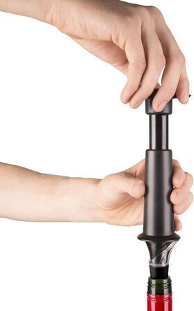 Вакуумна помпа для вина Vacu Vin з дозатором і кришкою, пластик, чорна, 5x8,3x22 см