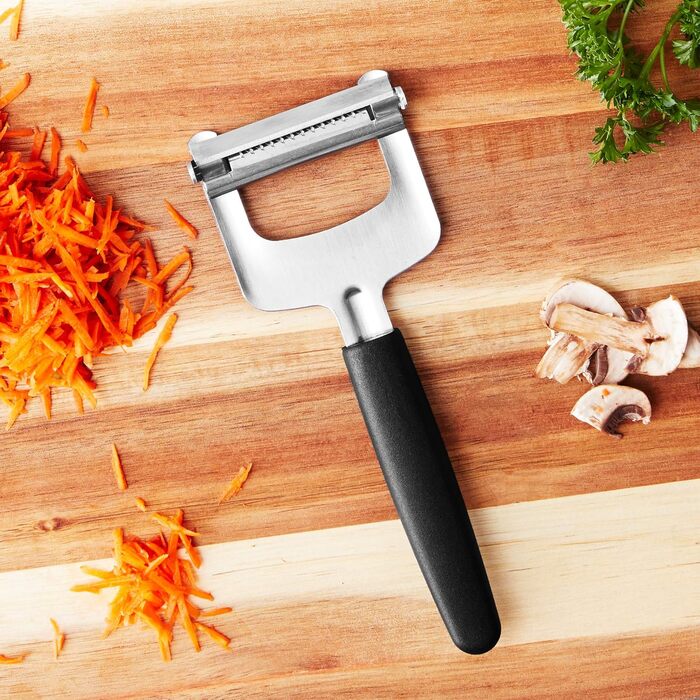 Овочечистка-джульєн з нержавіючої сталі Mercer Culinary M15960, чорна