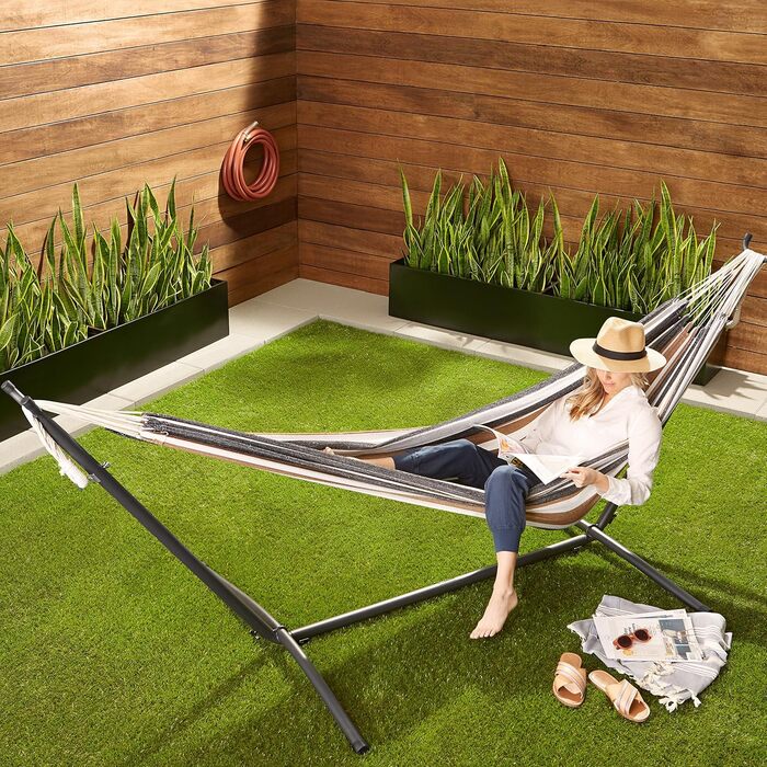 Гамак Amazon Basics з каркасом, тканинний, 117x300x100 см, різнокольоровий