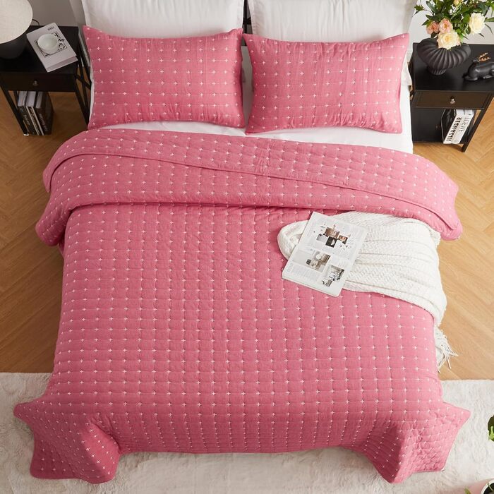 Покривало Qucover 220x240 см рожеве, бавовна, ультрам'яке, з вишивкою, комплект з 2 наволочками, стьобане покривало для ліжка або дивану