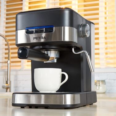 Кавоварка Petra Barista Pro 1,5 л, ріжкова з капучинатором, для еспресо і капучино, 15 бар, 850 Вт