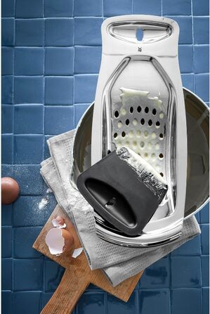 Терка для шпецле WMF Spätzle-Profi 35x14 см, нержавіюча сталь Cromargan, з лопаткою, підвісний жолоб, можна мити в посудомийній машині