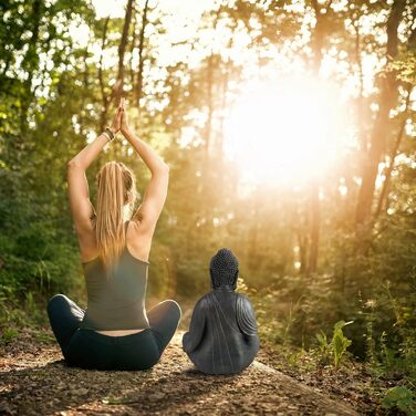 Сидяча фігура Будди Relaxdays XL 50 см, темно-сіра, для саду та дому, декор у стилі Фен-шуй, велика статуя для інтер'єру та екстер'єру
