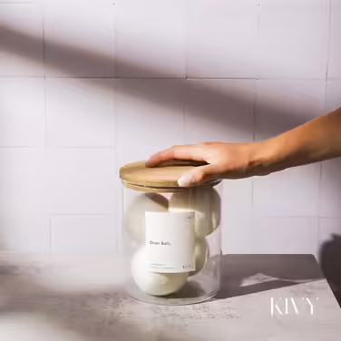 KIVY скляна банка для прального порошку з етикетками, 2×2000 мл — контейнер для зберігання капсул і порошку, органайзер для пральної кімнати