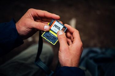 Налобний ліхтар PETZL Tikka синій, універсальний розмір, E061AA01 для дорослих