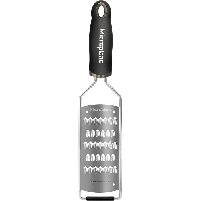 Терка Microplane для дрібної соломки, для моркви, цукіні, картоплі, яблук, буряка та редьки, з нержавіючої сталі, чорна, вироблено в США