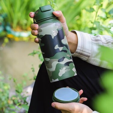 Пляшка для води з нержавіючої сталі BOTTLE BOTTLE 1 л з трубочкою, термос для спорту та фітнесу, ізольована, з відсіком для пігулок, BPA-free, подвійна стінка, джунглі-камуфляж