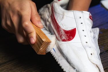 SHOE MGK універсальний засіб для чищення взуття та відновлення білого кольору, очищувач і кондиціонер для взуття з ефектом вибілювання