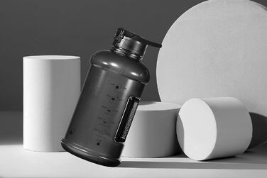 Мотиваційна пляшка для води H2O Capsule 2,5 л з маркуванням часу, трубочкою, ручкою та ремінцем, харчовий пластик, чорна