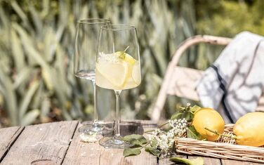 Набір склянок Zwiesel Glas Vivid Senses, 8 предметів: келихи для вина 535 мл та універсальні склянки 500 мл, лімітована серія у подарунковій коробці, для вина і води, можна мити в посудомийній машині