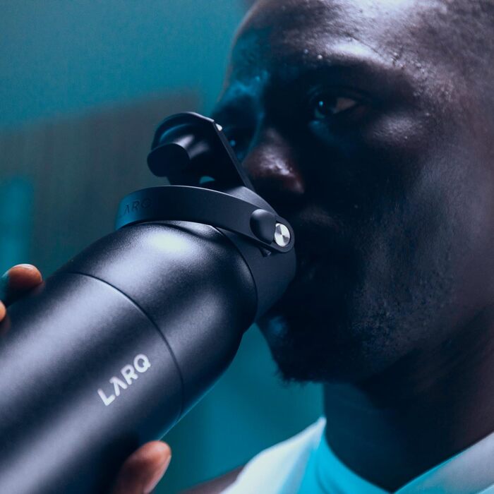 LARQ Bottle PureVis 2 680 мл – Самоочищувальна пляшка для води з UV-C LED та додатком для контролю рідини, подвійна ізоляція, нержавіюча сталь, багаторазова, 2 роки гарантії, Obsidian Black