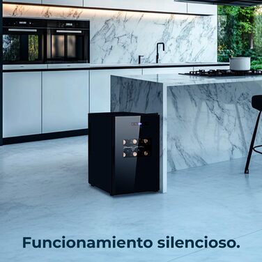 Винний шафа Cecotec Bolero GrandSommelier 830 CoolWood, термоелектрична, тиха, для 15 пляшок, регульована температура 8-18°C, сенсорне керування, енергоощадна, чорна