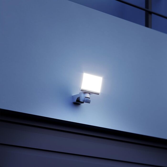 Світлодіодний прожектор Steinel XLED Home 2 S білий, з датчиком руху, 13,7 Вт, 180°, 10 м, 1550 лм, регульований