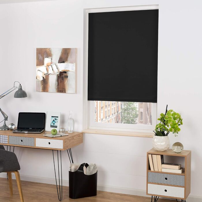 Рулонна штора з напрямними SolReflect K24 60x175 см — затемнювальна термоштора без свердління, чорна, ширина 60 см, з бічними напрямними