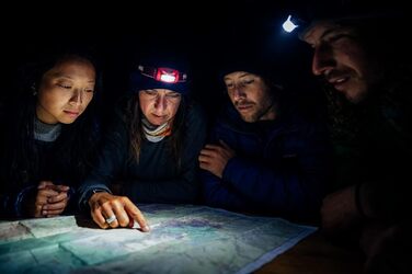 Ліхтарик налобний Petzl Tikkina синій універсальний для дорослих