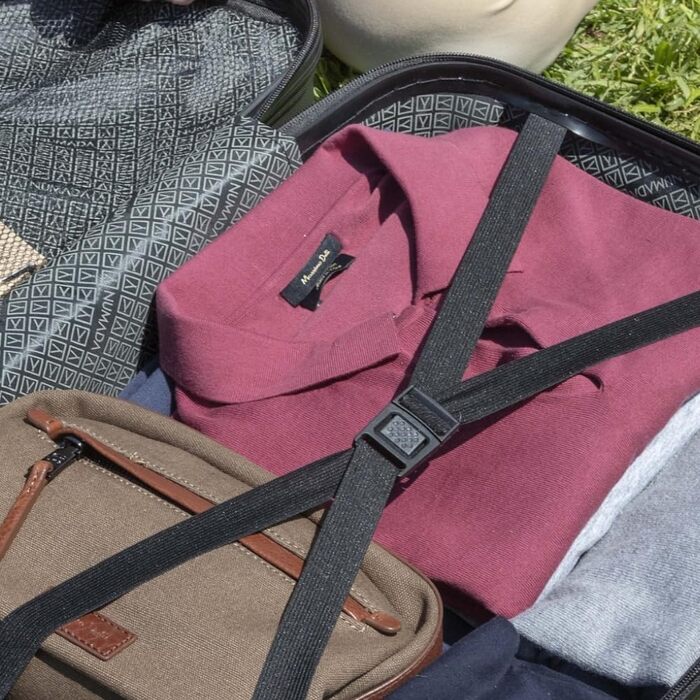 Дорожня валіза Upfly XS 55x36x19 см, 31 л, ABS, 4 подвійні гумові колеса, кодовий замок, жорсткий корпус, з роздільником і ременями для фіксації речей