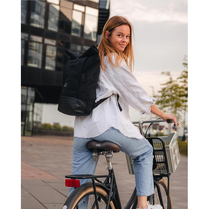 Рюкзак Johnny Urban Allen Medium чорний, водостійкий, 15 л, ролтоп з відділенням для ноутбука, унісекс, для міста, університету та велосипеда, екологічний