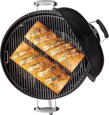 Вугільний гриль Weber Classic Kettle 57 см, чорний, з термометром, емальований, на колесах, для барбекю