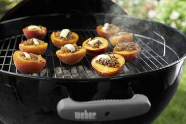 Вугільний гриль Weber Classic Kettle 57 см, чорний, з термометром, емальований, на колесах, для барбекю