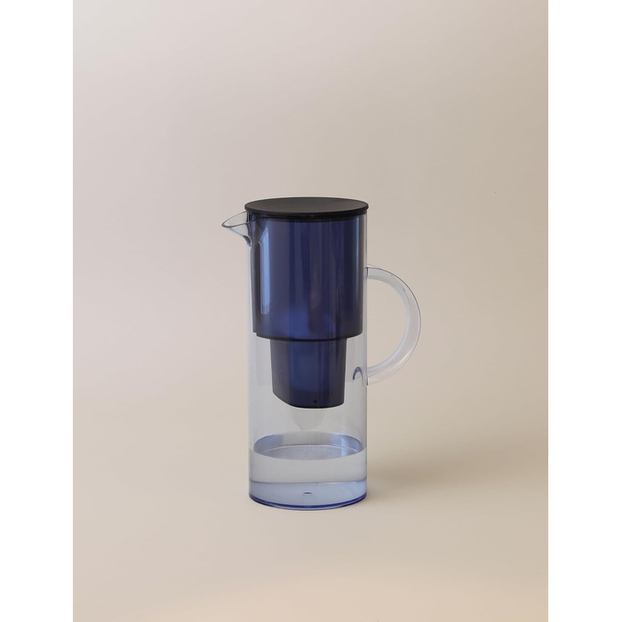 Фільтр-глечик для води Stelton EM77, 2 л, сумісний з картриджами Brita, пластиковий, зменшує хлор і накип, синій, сучасний дизайн