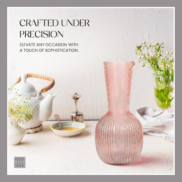 Ребриста скляна карафа elle decor 1,1 л, для води, вина, коктейлів, сангрії, рожевого кольору – стильний глечик для напоїв, бару та вечірок