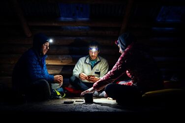 Ліхтарик налобний Petzl Tikkina синій універсальний для дорослих