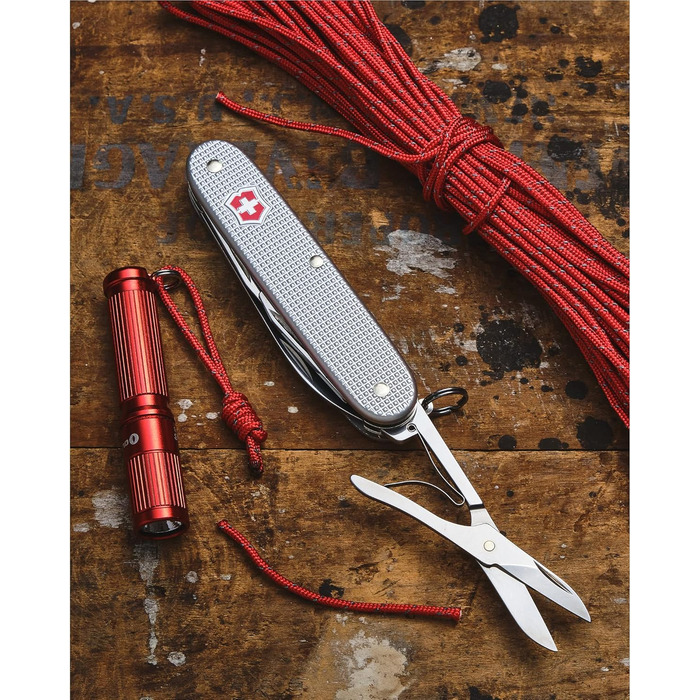 Швейцарський ніж Victorinox Pioneer X, мультитул 9 функцій, лезо, викрутка, відкривачка
